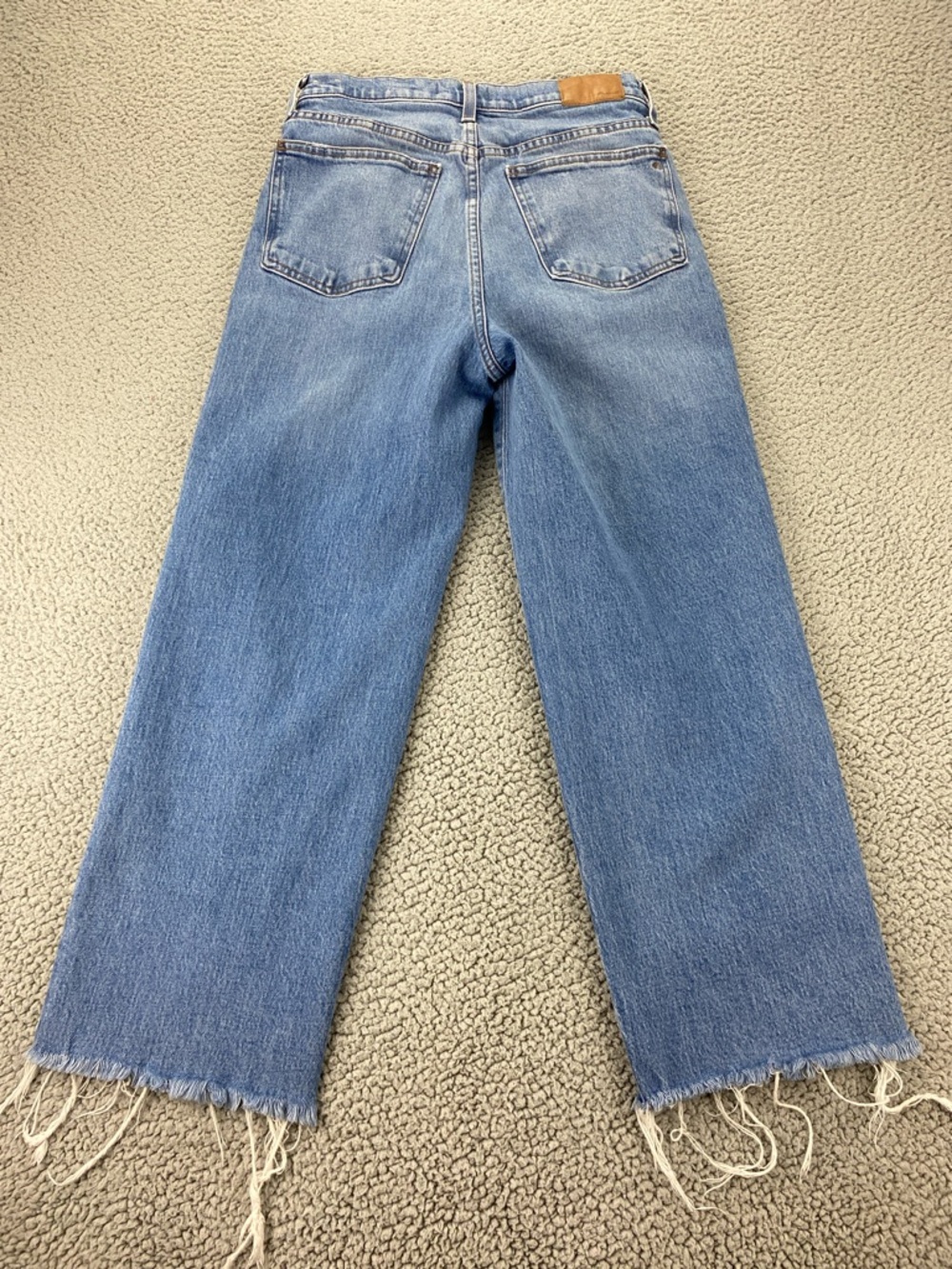 Madewell The Perfect Vintage Wide-leg Raw Hem Slouchy Crop Jean  |  Size: 28 - Picture 6 of 16